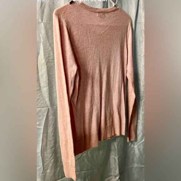 2 Women’s tops - Picture 7 of 10